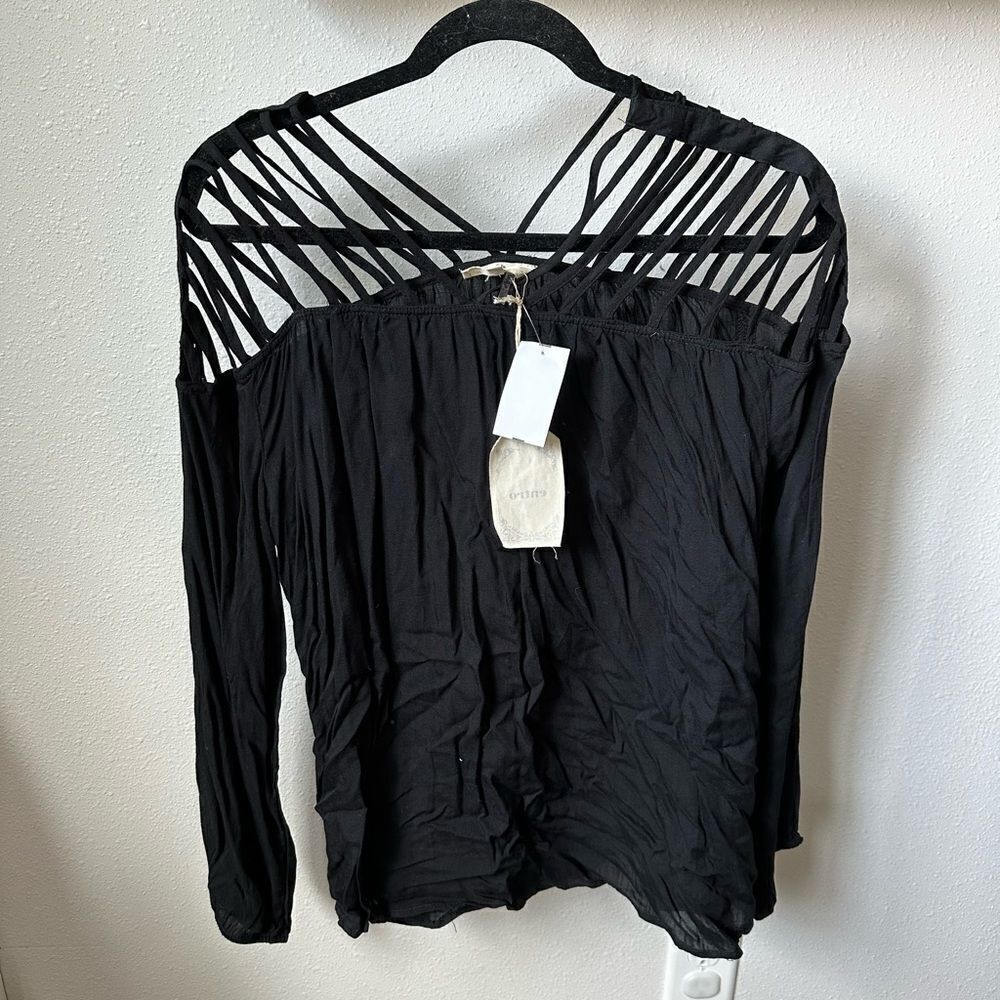 NEW WITH TAGS WOMENS ENTRO TOP SIZE SMALL